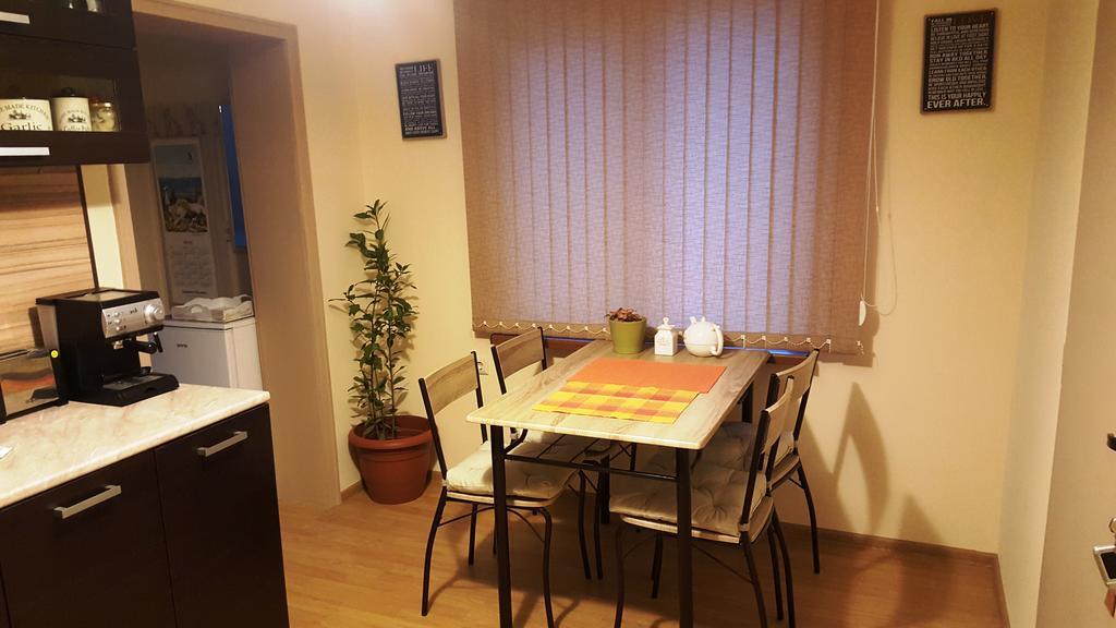 The Wild Fig Hotell Shumen Exteriör bild