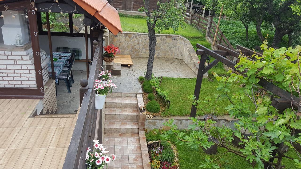 The Wild Fig Hotell Shumen Exteriör bild